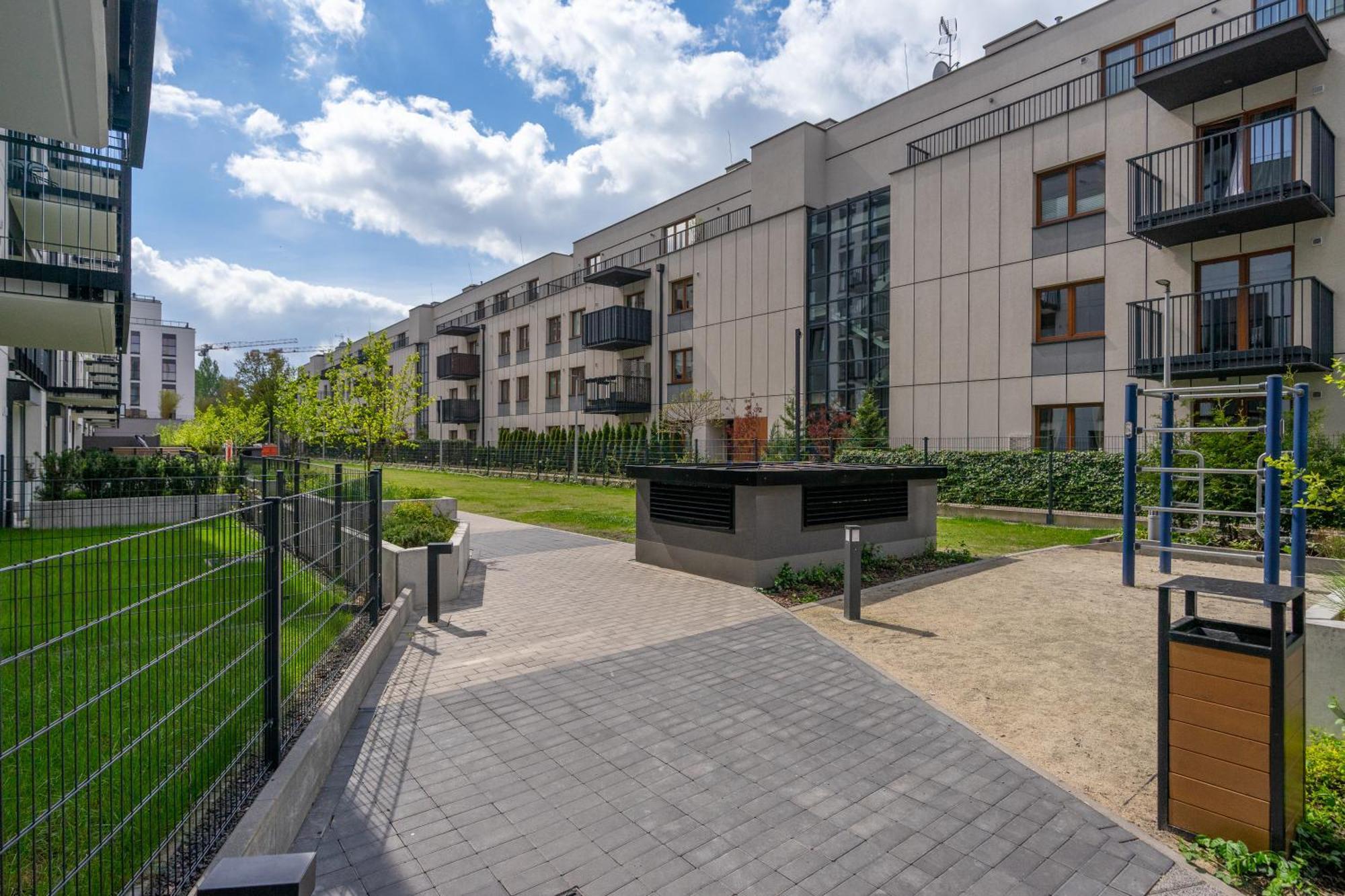 Apartament Bemowo - Parking, Balcony & Workspace - By Rentujemy Warszawa