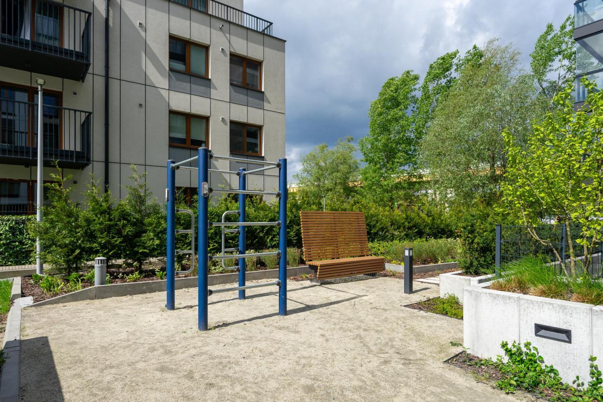 Bemowo - Parking, Balcony & Workspace - By Rentujemy * Warszawa