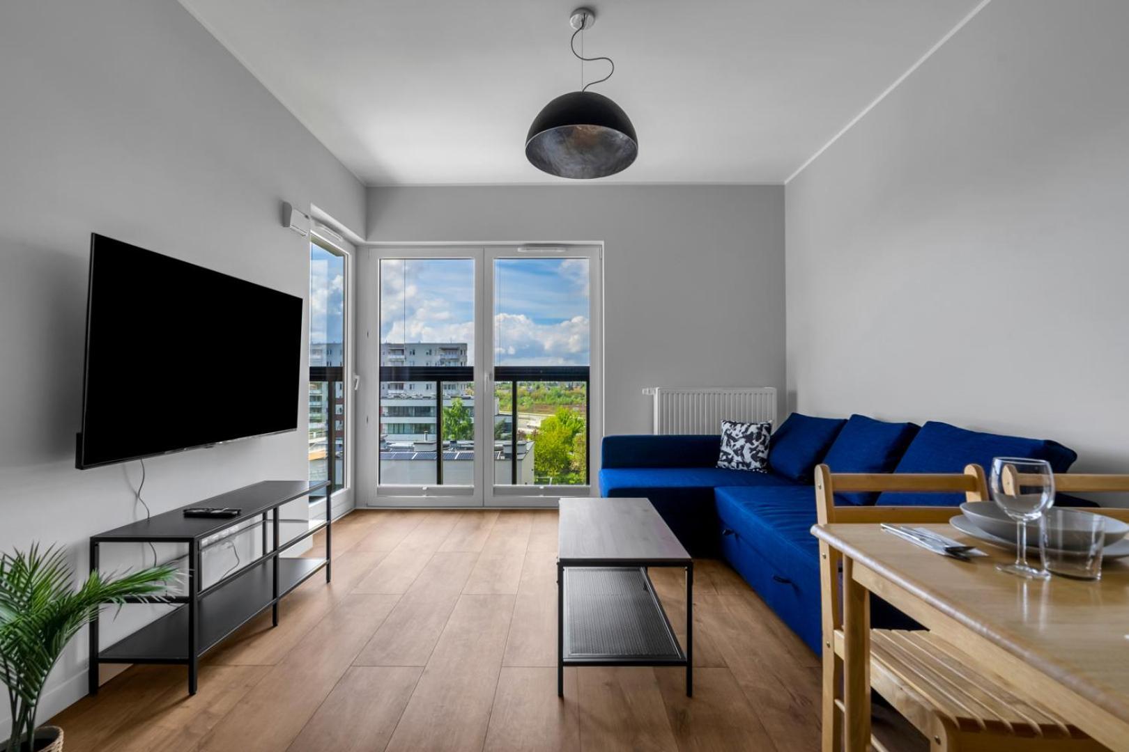 Apartament Bemowo - Parking, Balcony & Workspace - By Rentujemy *