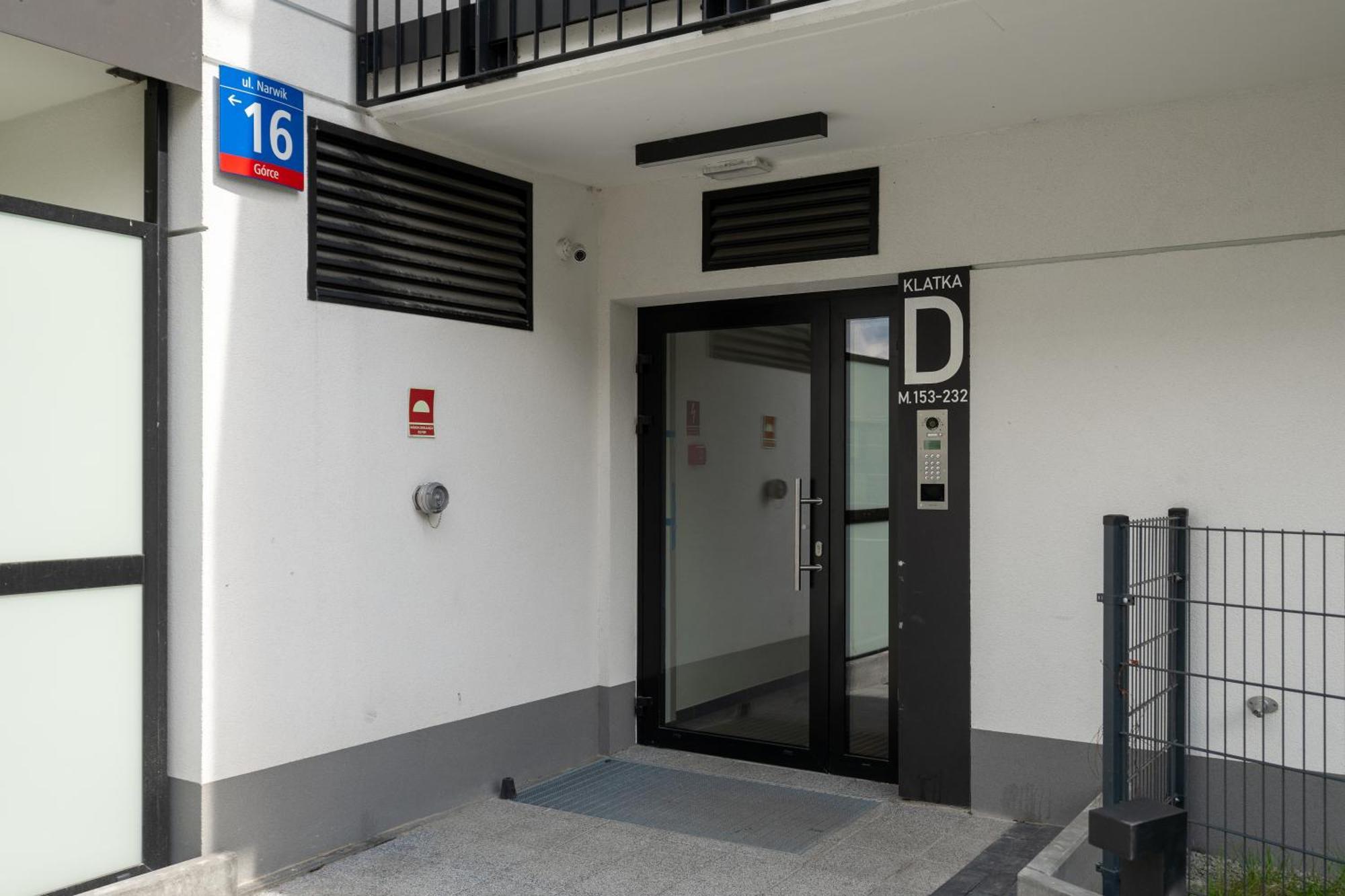 Bemowo - Parking, Balcony & Workspace - By Rentujemy * Warszawa