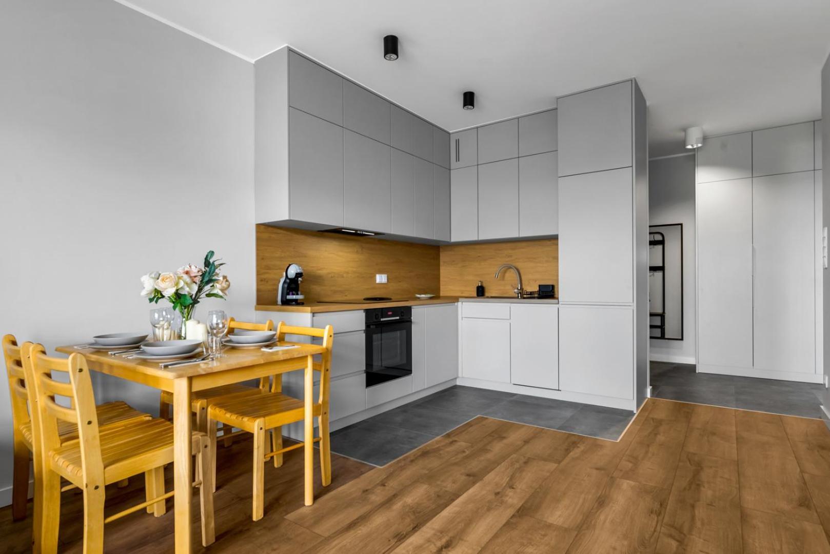 Apartament Bemowo - Parking, Balcony & Workspace - By Rentujemy Warszawa