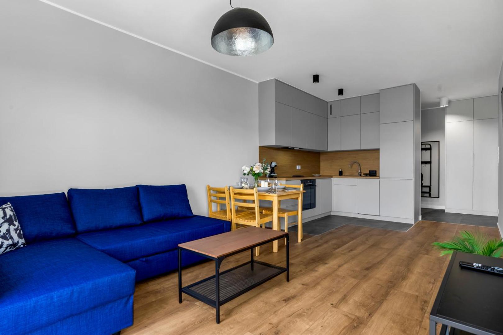 Apartament Bemowo - Parking, Balcony & Workspace - By Rentujemy